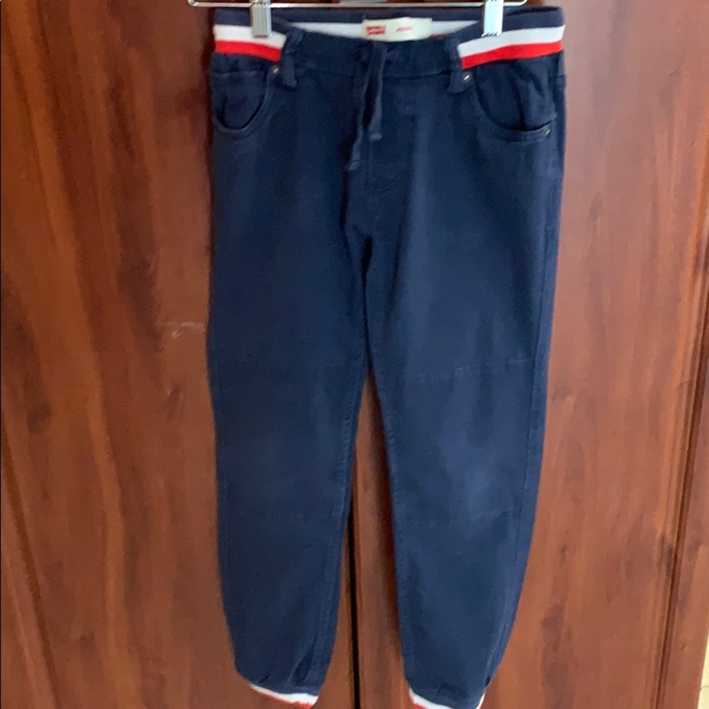 Levi’s joggers
